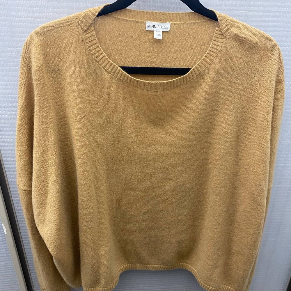 Minnie Rose NWOT cashmere sweater
